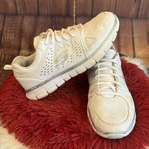 Skechers Women’s Synergy Lady Luck Silver White Lace Up Sneakers Size 8